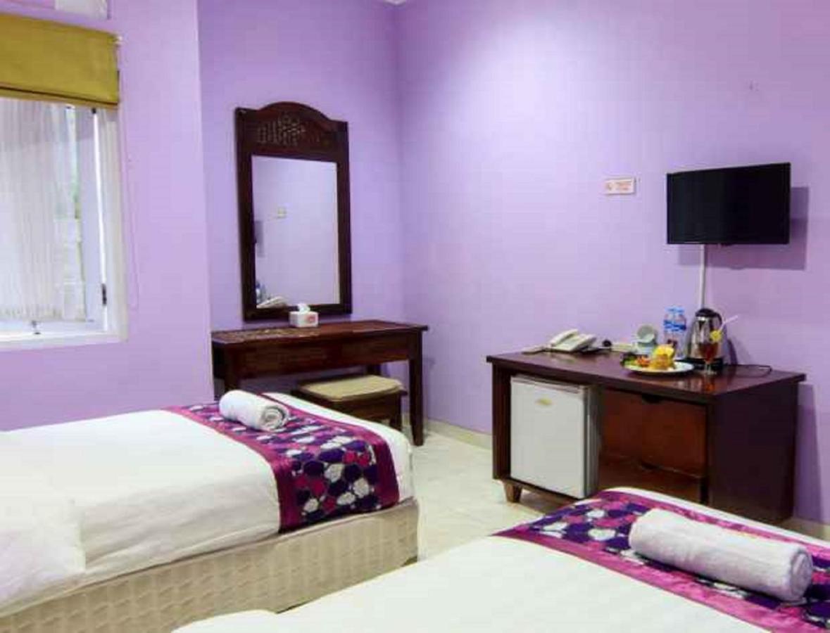 Hotel Signature Mandala Kencana Tjiandjur Exterior foto